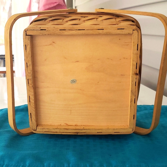 Square wicker picnic basket - Picture 4 of 4